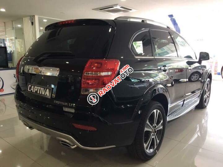 Bán xe Captiva 2018 - Giảm hơn 20tr tiền mặt, tặng thêm option chính hãng. LH 0936807629-3