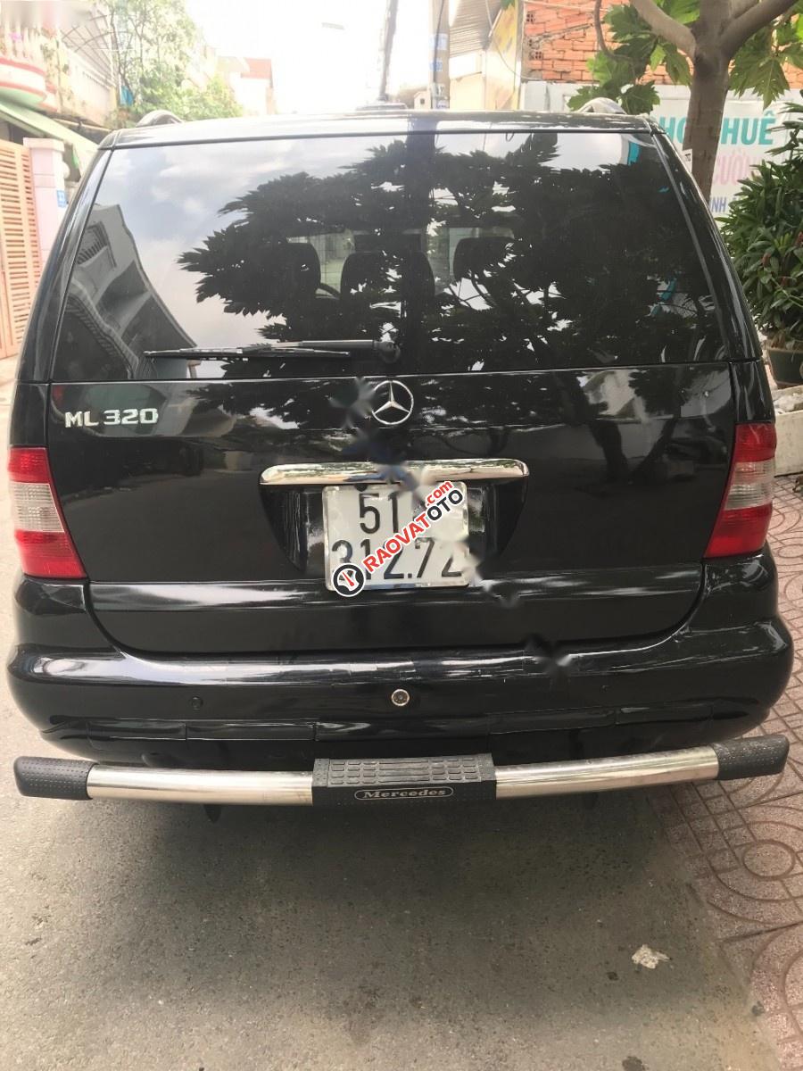 Gia đình cần bán gấp Mercedes ML320 năm 2002, màu đen, nhập khẩu nguyên chiếc-7