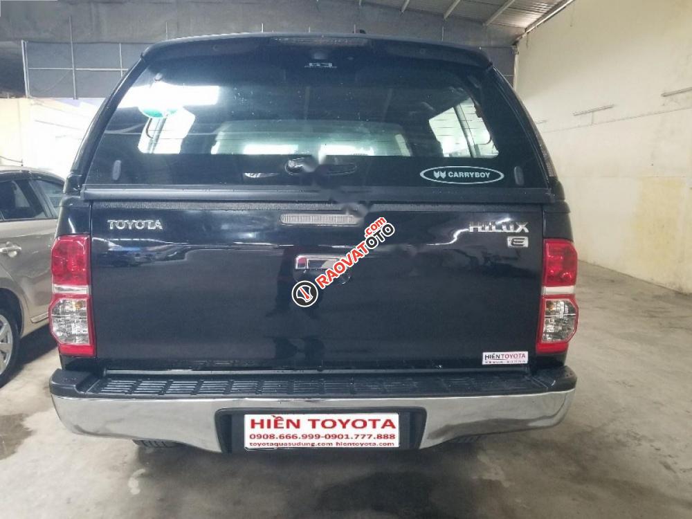 Cần bán Toyota Hilux 2.5E năm sản xuất 2015, nhập khẩu xe gia đình-3