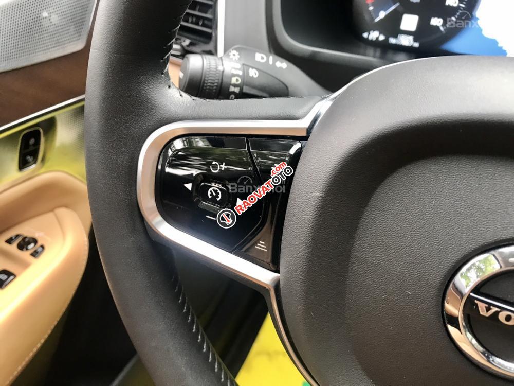 Bán ô tô Volvo XC90 T6 AWD sản xuất 2017, màu đen, nhập khẩu Mỹ giá tốt, LH: 0948.256.912-3