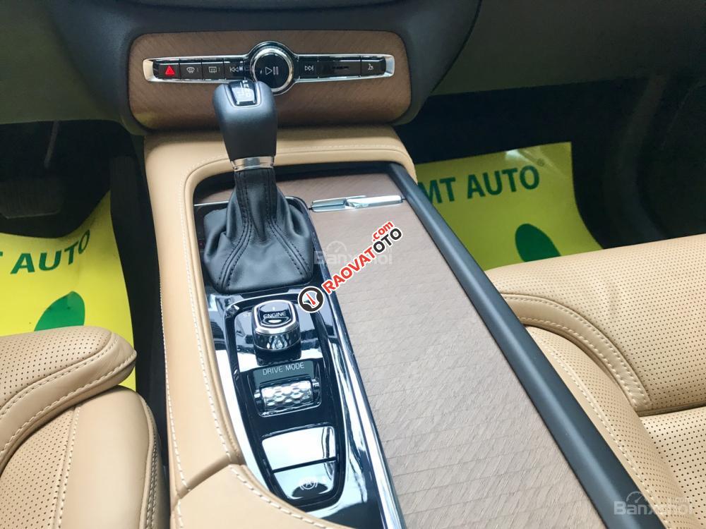 Bán ô tô Volvo XC90 T6 AWD sản xuất 2017, màu đen, nhập khẩu Mỹ giá tốt, LH: 0948.256.912-6