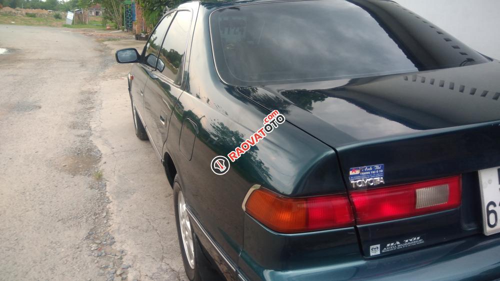 Bán xe Toyota Camry GLI đời 1998, màu xanh lục, 250tr-8