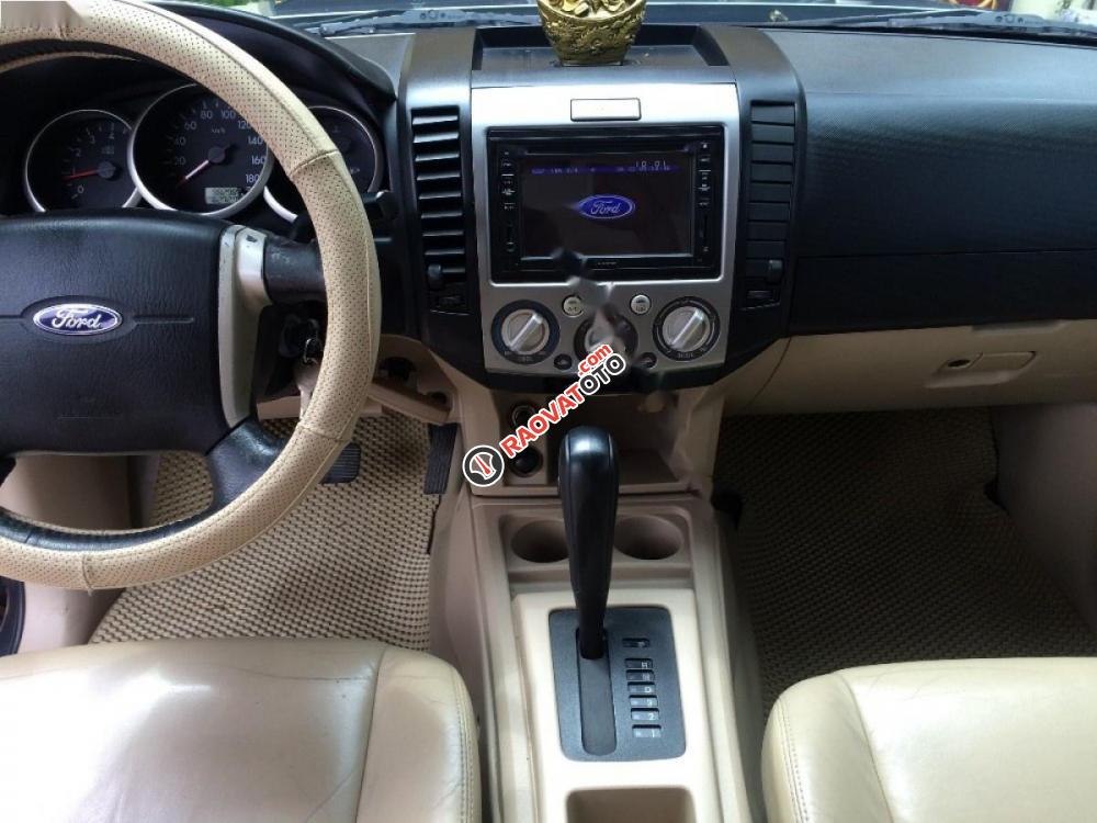 Cần bán Ford Everest 2.5 AT đời 2010 số tự động-3