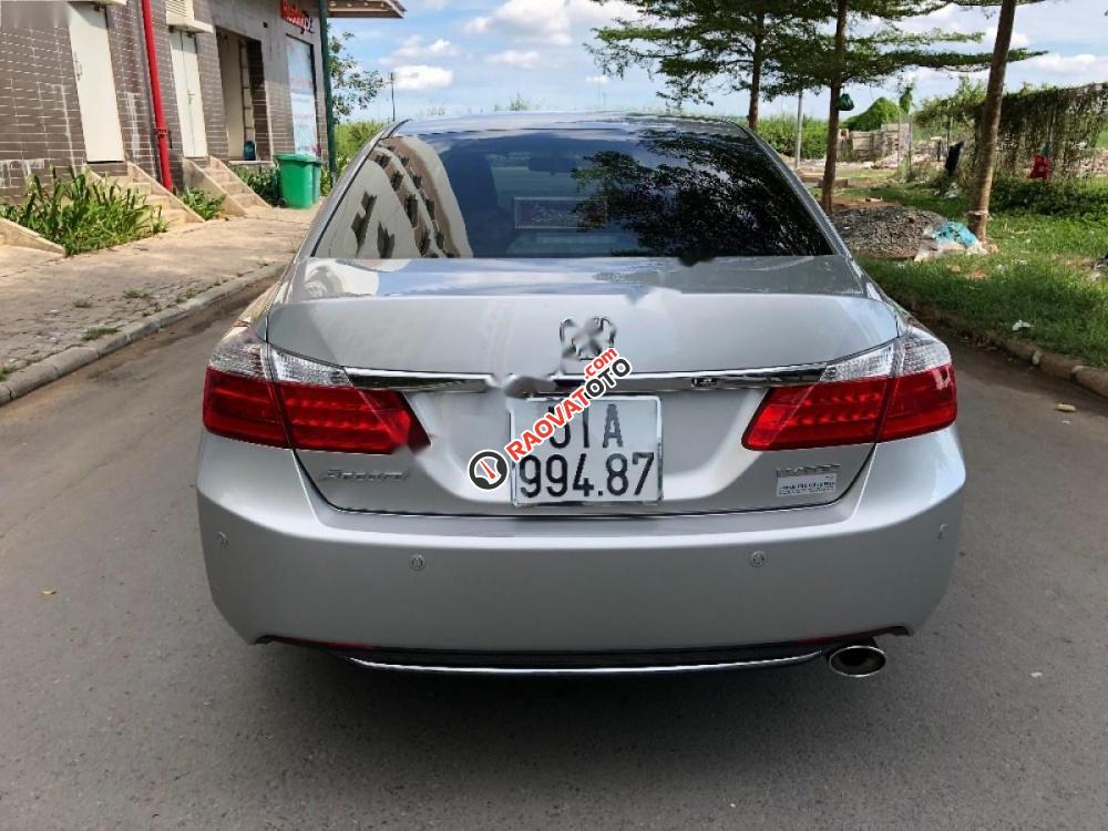 Cần bán gấp Honda Accord 2.4 AT đời 2014, màu bạc, xe nhập chính chủ-7