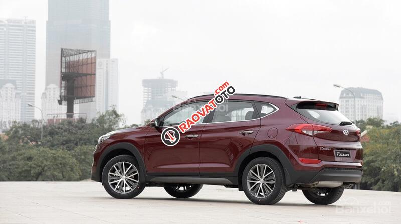 Bán Hyundai Tucson màu đỏ, có xe giao ngay, hỗ trợ trả góp, giá cả thương lượng: 0961917516-2