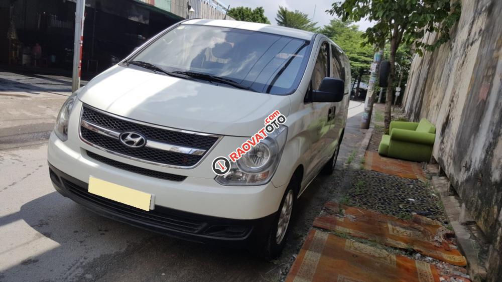 Cần bán xe Hyundai Starex 2.5MT 2014 máy xăng, màu trắng, nhập khẩu Hàn Quốc-7