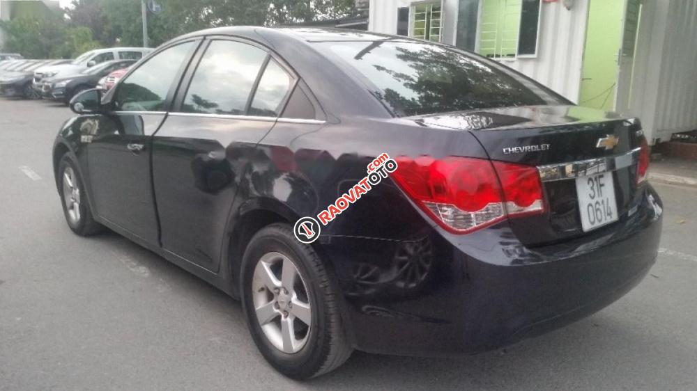 Cần bán Chevrolet Cruze LS 1.6 đời 2010, màu đen-2