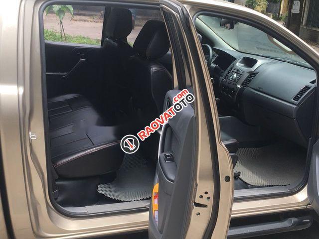 Cần bán xe Ford Ranger AT đời 2015 chính chủ, màu vàng cát, 535tr-3