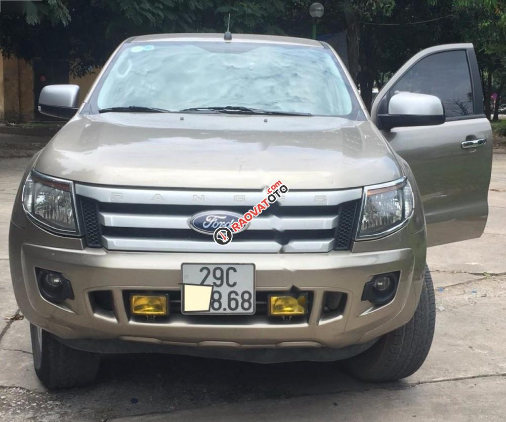 Bán Ford Ranger XLS 4x2 AT sản xuất 2015, màu vàng, xe nhập-0