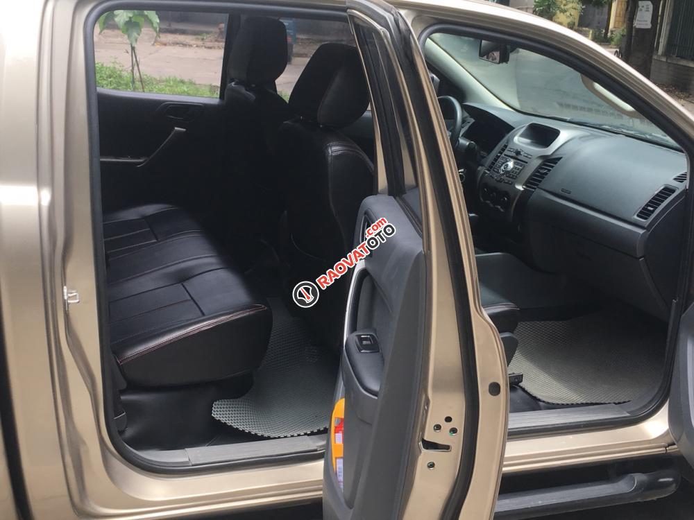 Bán xe Ford Ranger XLS 4x2 AT năm 2015, màu vàng, nhập khẩu chính chủ, giá tốt-7