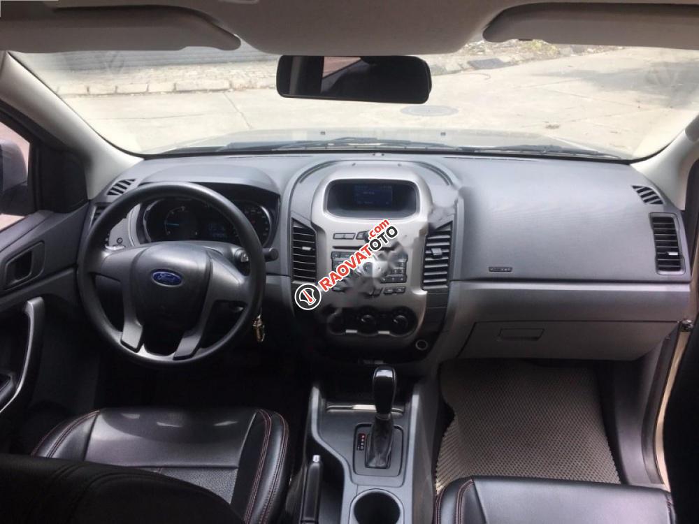 Bán Ford Ranger XLS 4x2 AT sản xuất 2015, màu vàng, xe nhập-5
