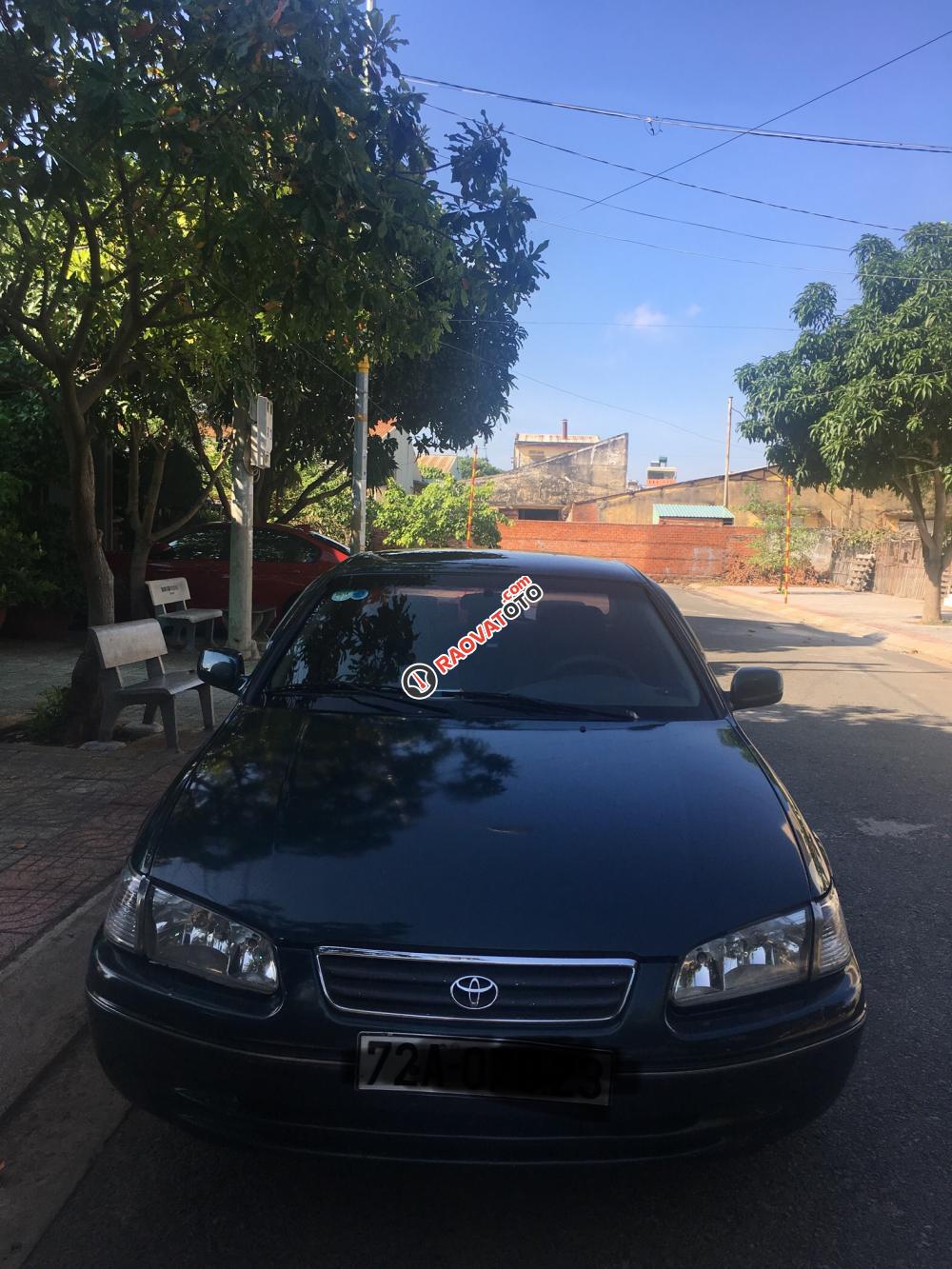 Cần bán xe Toyota Camry GLI sản xuất 2000, màu xanh lam, giá tốt-1