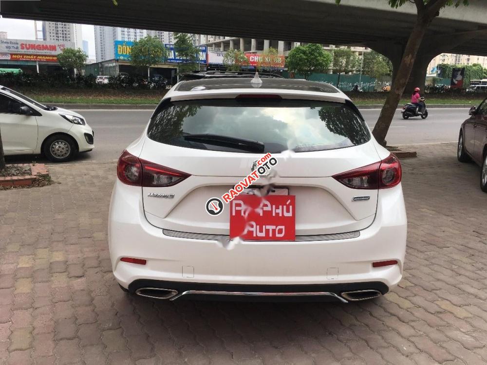 Bán Mazda 3 1.5L Facelift sản xuất 2017, màu trắng, giá tốt-5