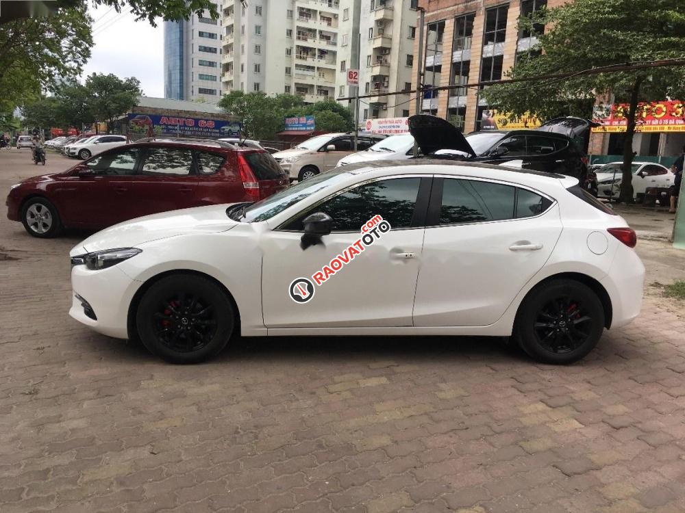 Bán Mazda 3 1.5L Facelift sản xuất 2017, màu trắng, giá tốt-7