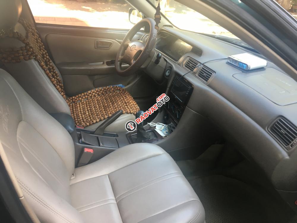 Cần bán xe Toyota Camry GLI sản xuất 2000, màu xanh lam, giá tốt-2