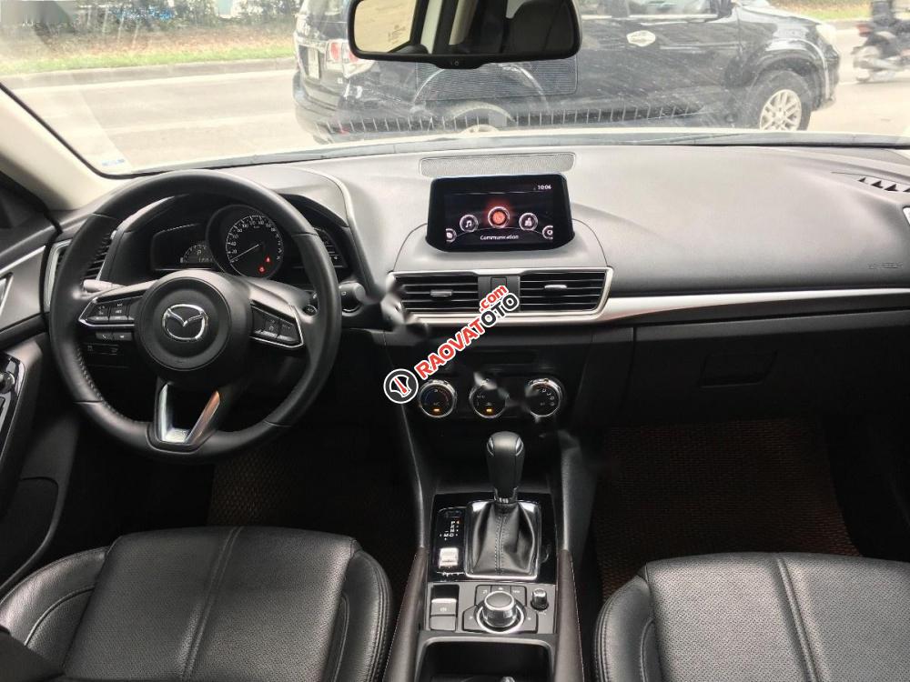 Bán Mazda 3 1.5L Facelift sản xuất 2017, màu trắng, giá tốt-3