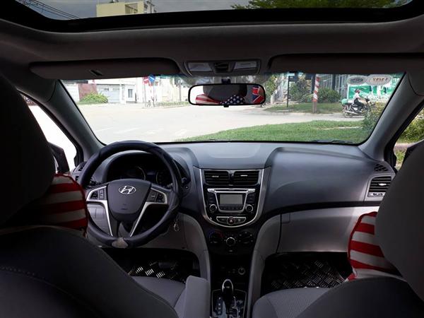 Bán Hyundai Accent 1.4AT đời 2015, màu bạc, như mới-3