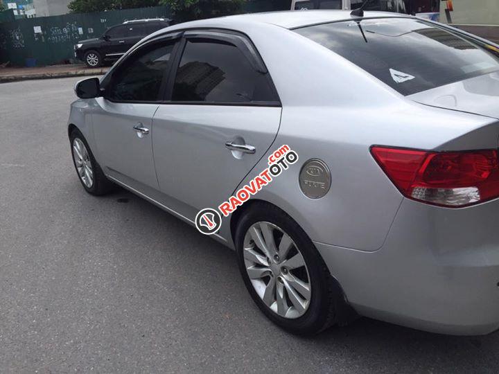 Bán Kia Forte 2011 màu bạc, số sàn, xe rất ít đi còn như mới-3