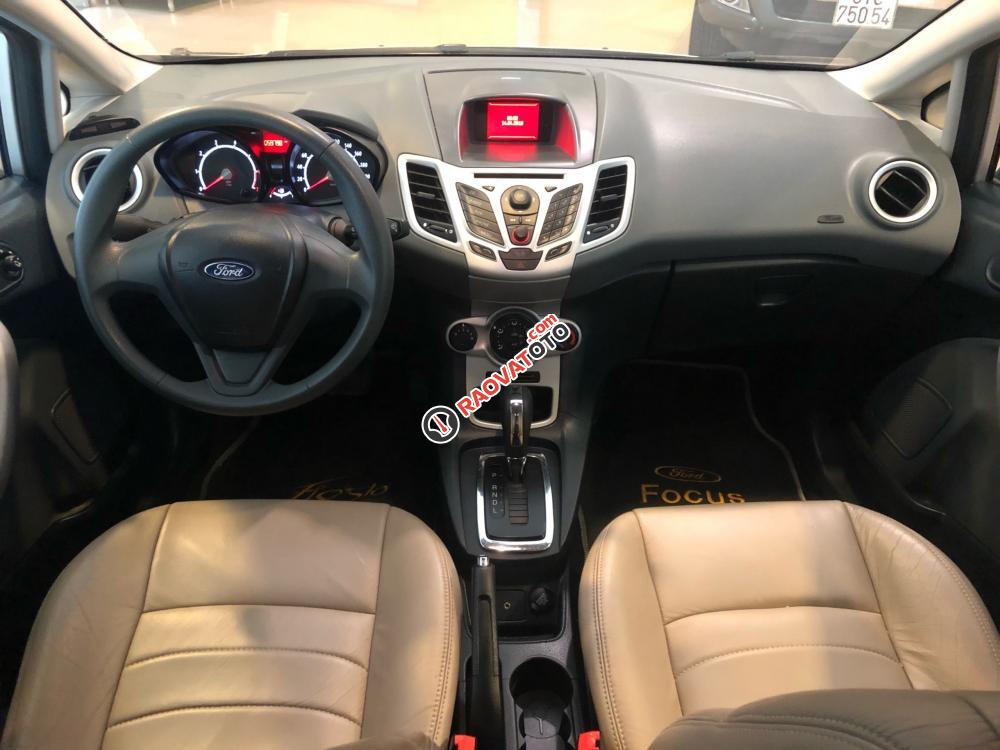 Bán Ford Fiesta 1.6L 4 cửa đời 2011, màu kem (be), hỗ trợ vay ngân hàng-5