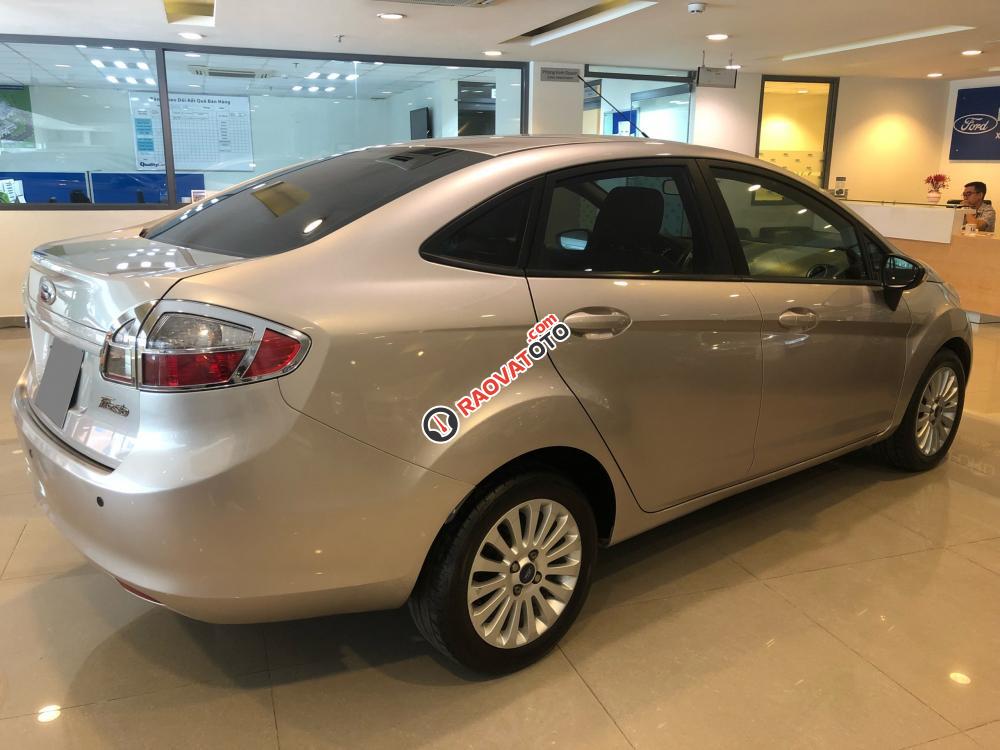 Bán Ford Fiesta 1.6L 4 cửa đời 2011, màu kem (be), hỗ trợ vay ngân hàng-2