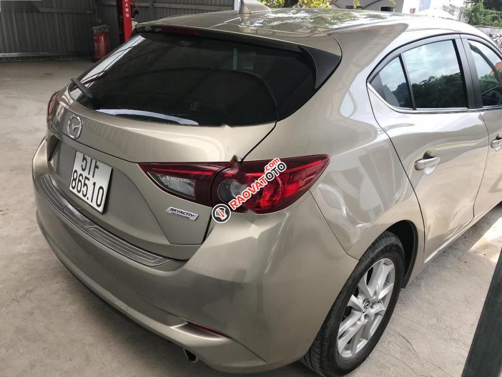 Bán Mazda 3 1.5L Facelift sản xuất 2017, màu vàng cát-4