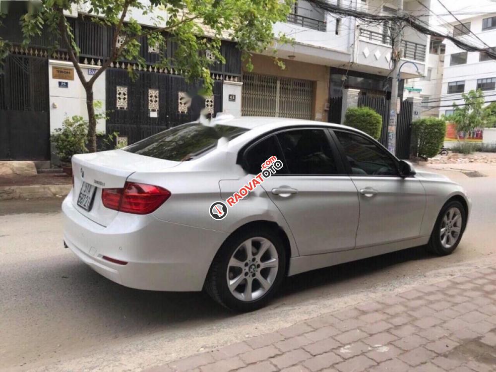 Bán xe BMW 3 Series 328i sản xuất năm 2013, màu trắng, nhập khẩu-7
