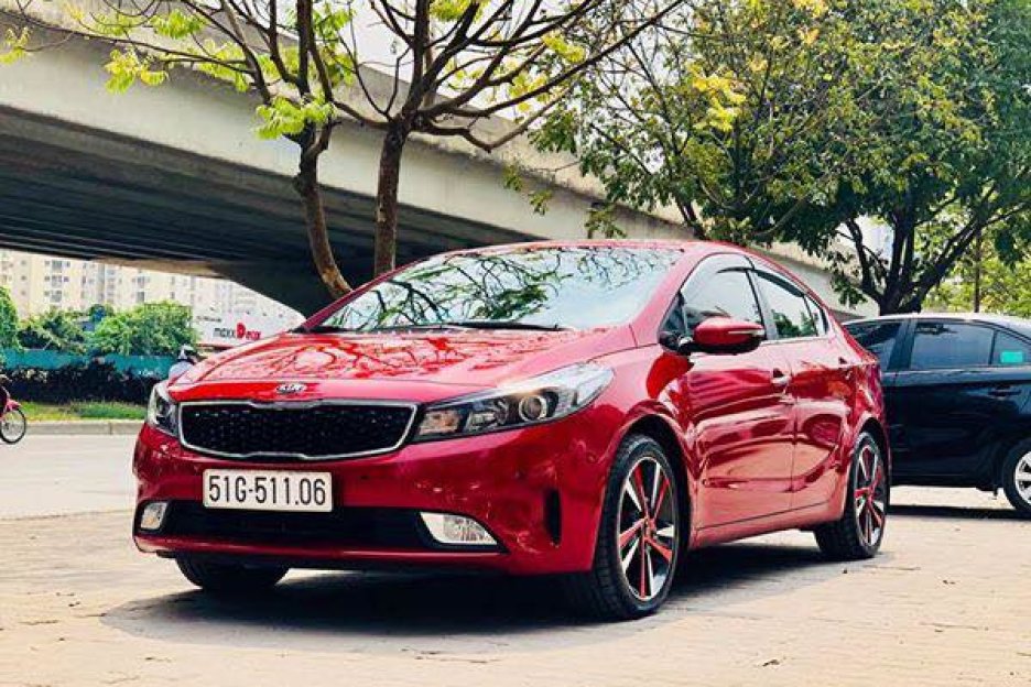 Kia Cerato AT sang trọng mà cuốn hút