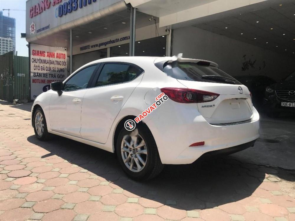 Cần bán xe Mazda 3 1.5L Facelift sản xuất 2017, màu trắng, 705tr-0