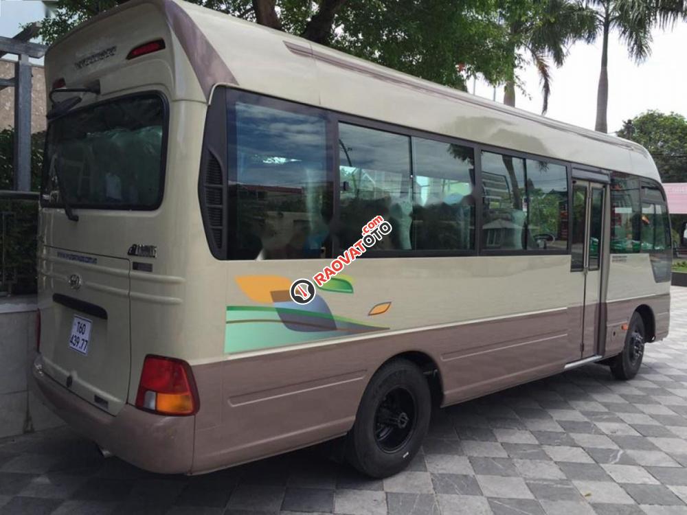 Bán Hyundai County Limousine năm sản xuất 2017, màu kem (be)-2