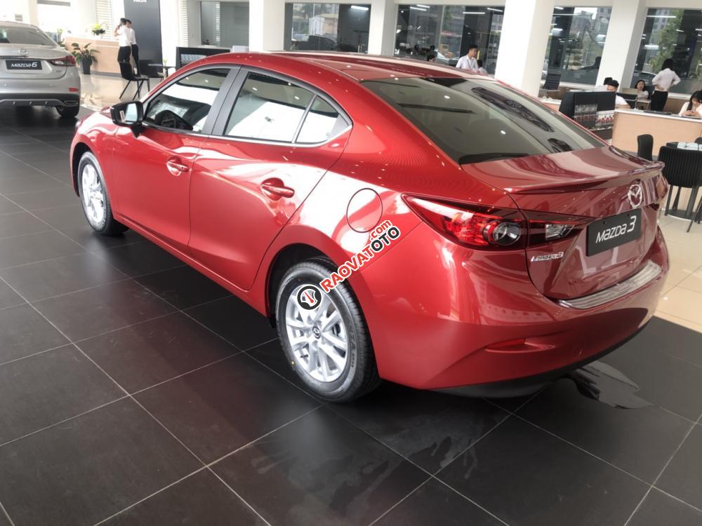 Bán xe Mazda 3 Sedan 2018 chỉ từ 160tr, trả góp 90%, tặng phụ kiện - Liên hệ 0979185896-4
