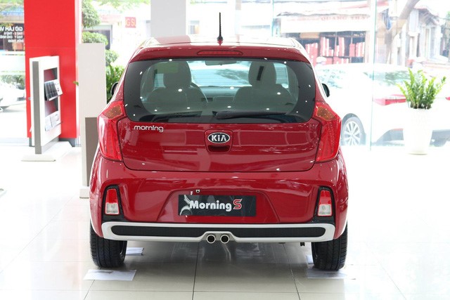 Phần đuôi xe của Kia Morning S 2018