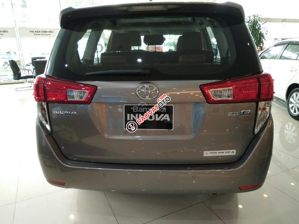 Toyota Thanh Xuân - Giá xe Toyota Innova 2.0E 2017 nét nhất, giao ngay-5