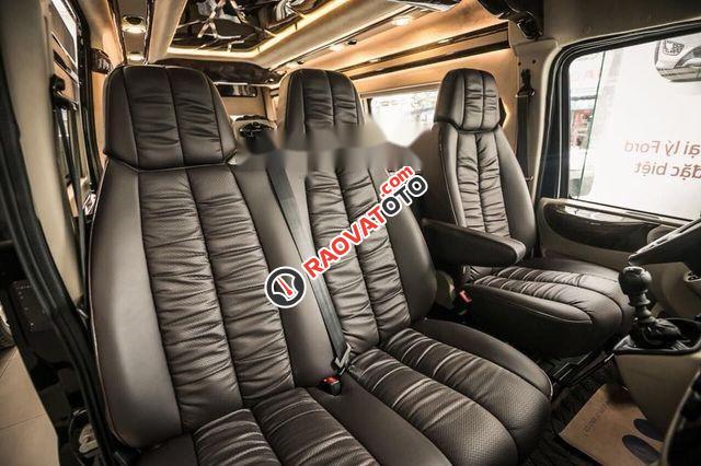 Bán Ford Transit Limousine sản xuất năm 2017, màu đen, giá tốt-0