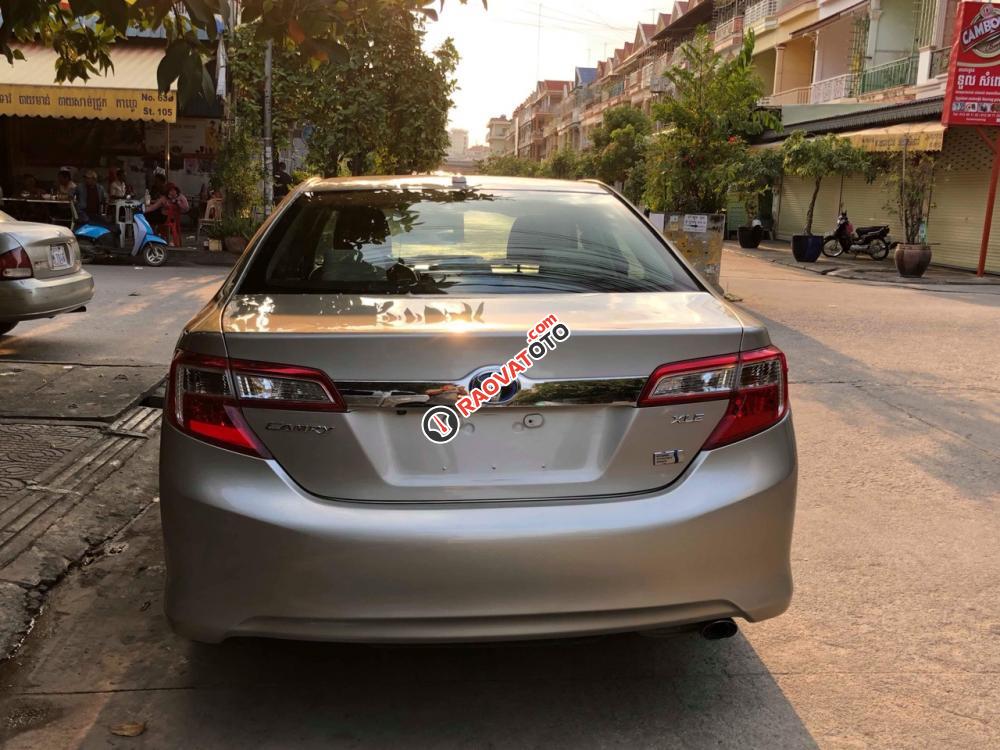 Bán Toyota Camry XLE năm sản xuất 2013, màu vàng cát, xe nhập xăng điện 400tr-1