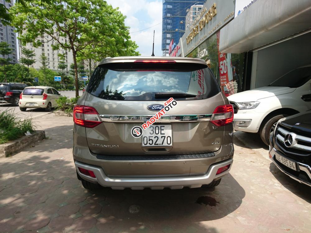 Bán ô tô Ford Everest 3.2 Titanium đời 2016, màu nâu, xe nhập-2