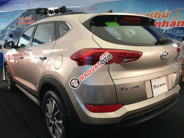 Bán xe Hyundai Tucson 2.0 AT 2WD năm 2018, màu ghi vàng -0