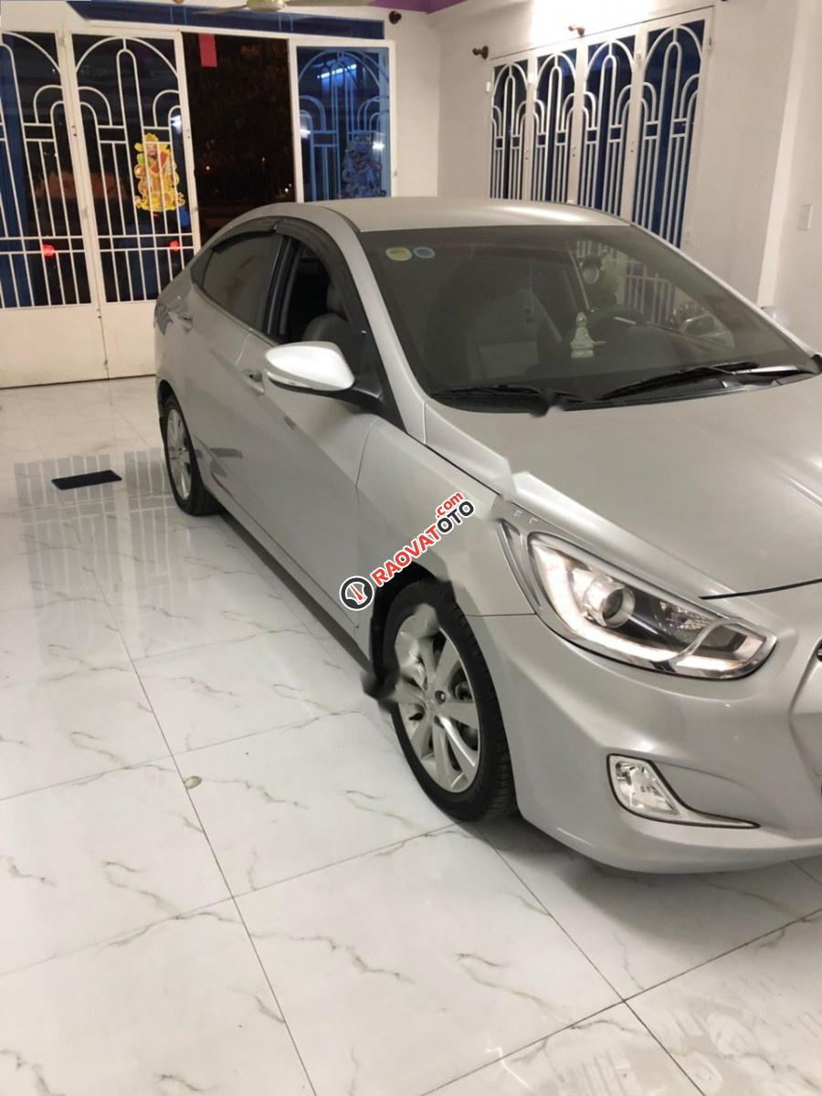 Bán Hyundai Accent Blue 1.4AT năm 2013, màu bạc, nhập khẩu giá cạnh tranh-7