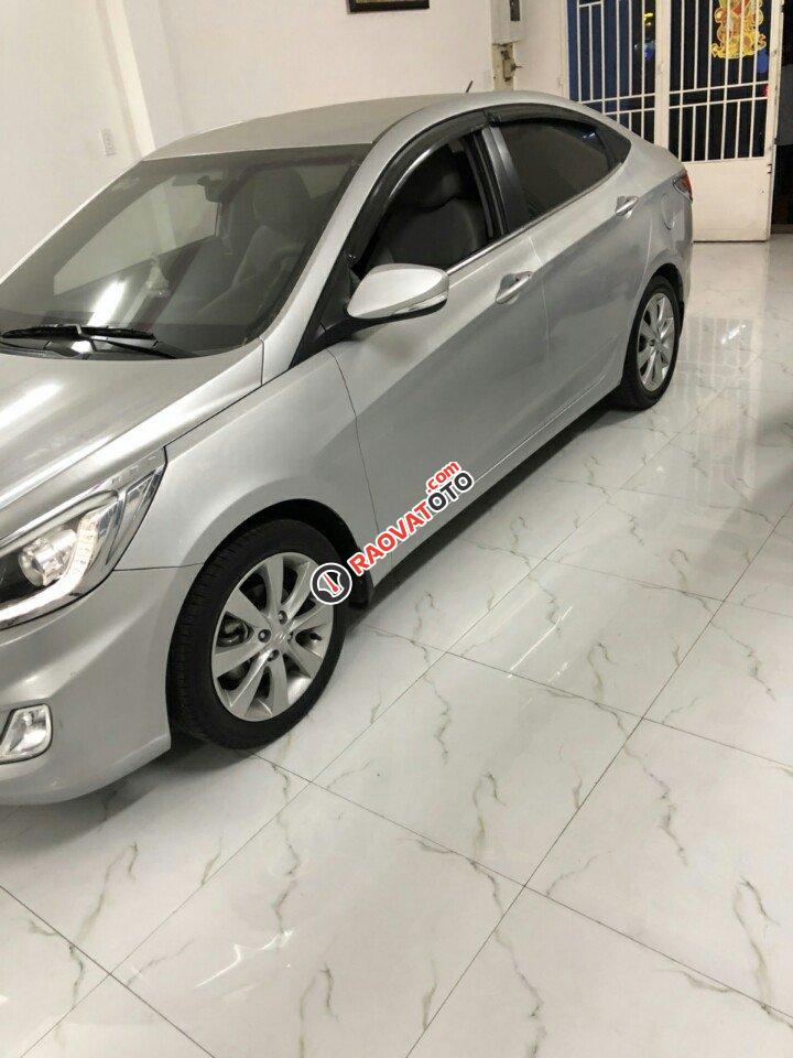 Bán Hyundai Accent Blue 1.4AT màu bạc, nhập Hàn Quốc 2013, xe đẹp đi ít-6