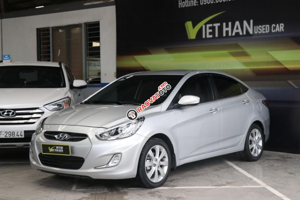 Cần bán xe Hyundai Accent blue 1.4AT đời 2013, màu bạc, xe nhập, 438tr-0