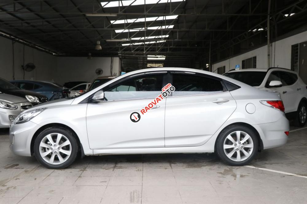 Cần bán xe Hyundai Accent blue 1.4AT đời 2013, màu bạc, xe nhập, 438tr-3