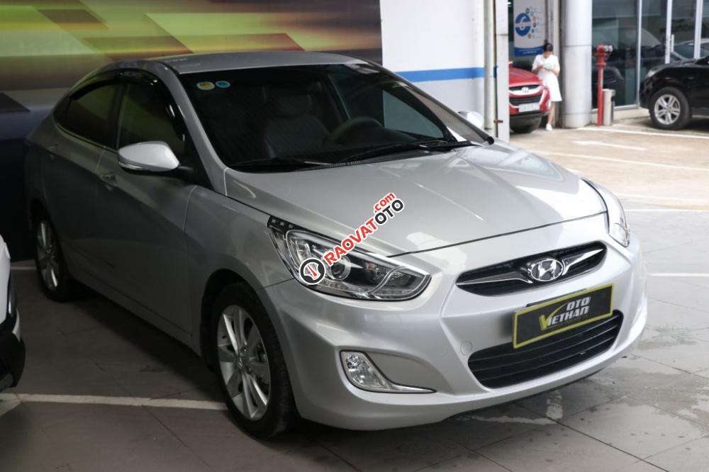 Cần bán xe Hyundai Accent blue 1.4AT đời 2013, màu bạc, xe nhập, 438tr-2