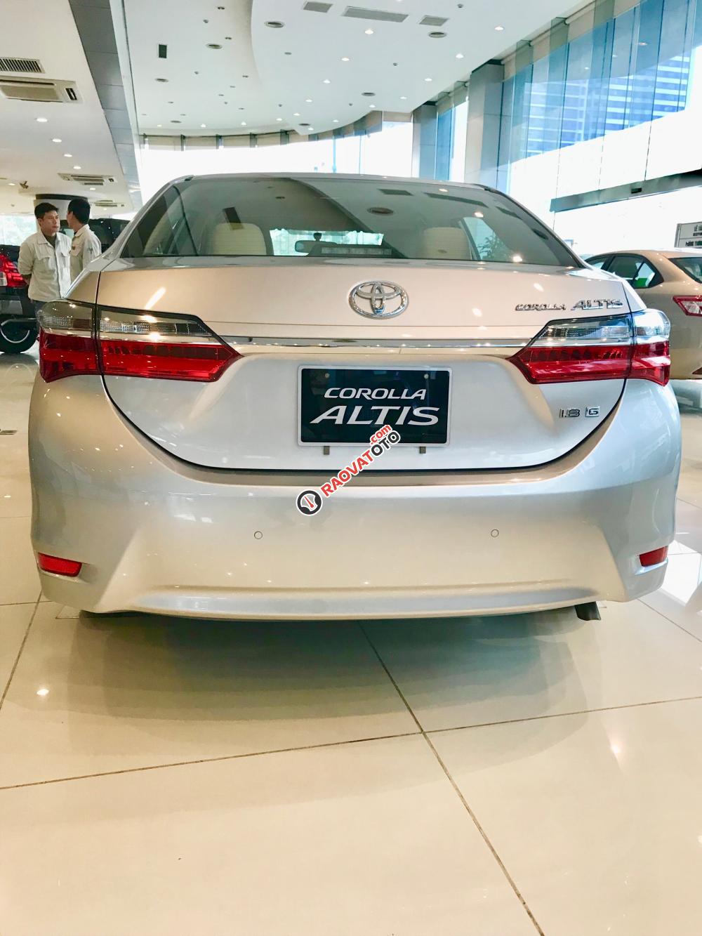 Bán xe Toyota Corolla Altis 1.8G (CVT) sản xuất 2017, màu bạc, 728tr-3