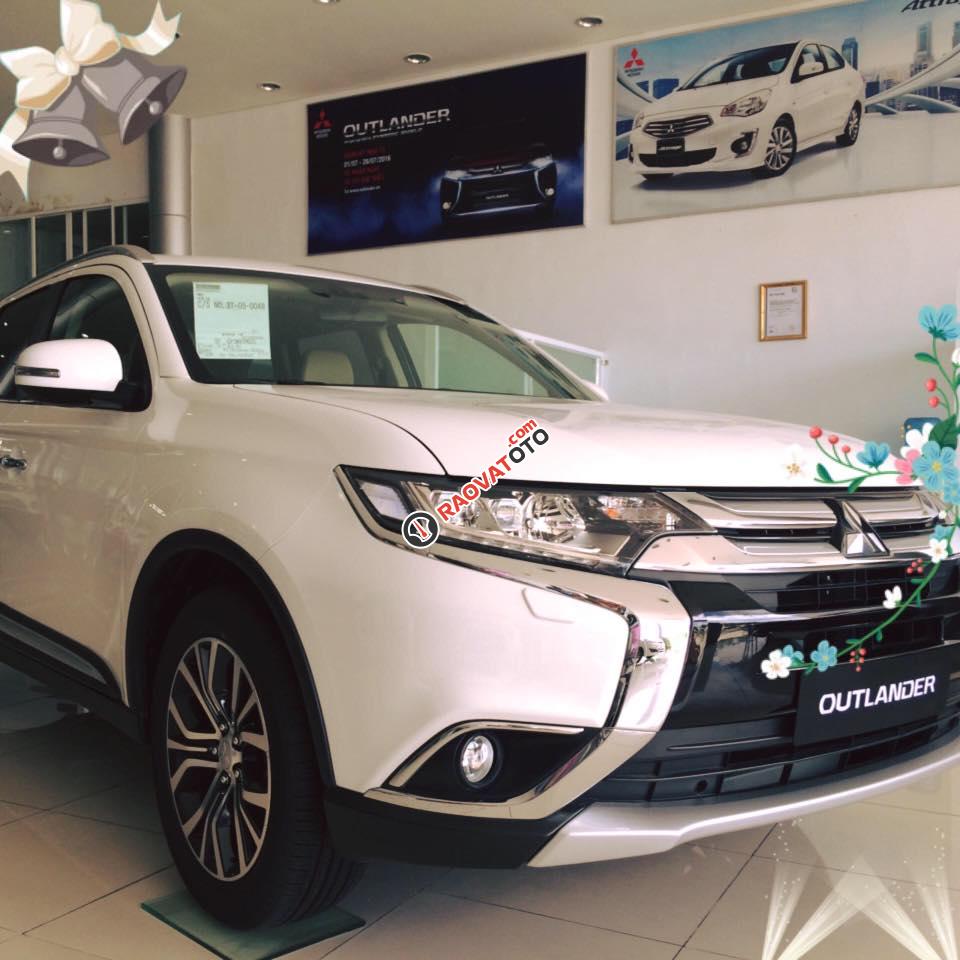 Bán Mitsubishi Outlander 2017 2.0 7 chỗ, liên hệ 0911.82.15.19 để được tư vấn-0