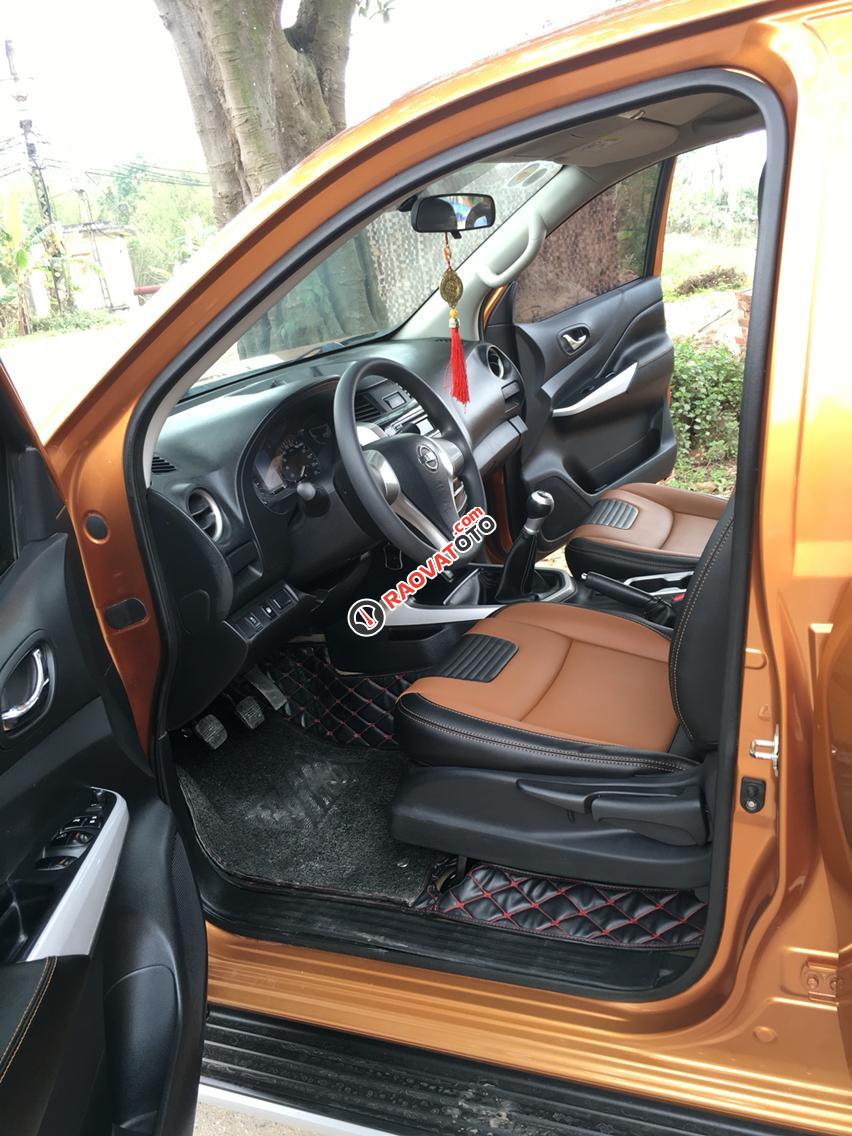 Bán xe Nissan Navara đời 2015 màu vàng đồng, giá chỉ 560 triệu, xe nhập-9