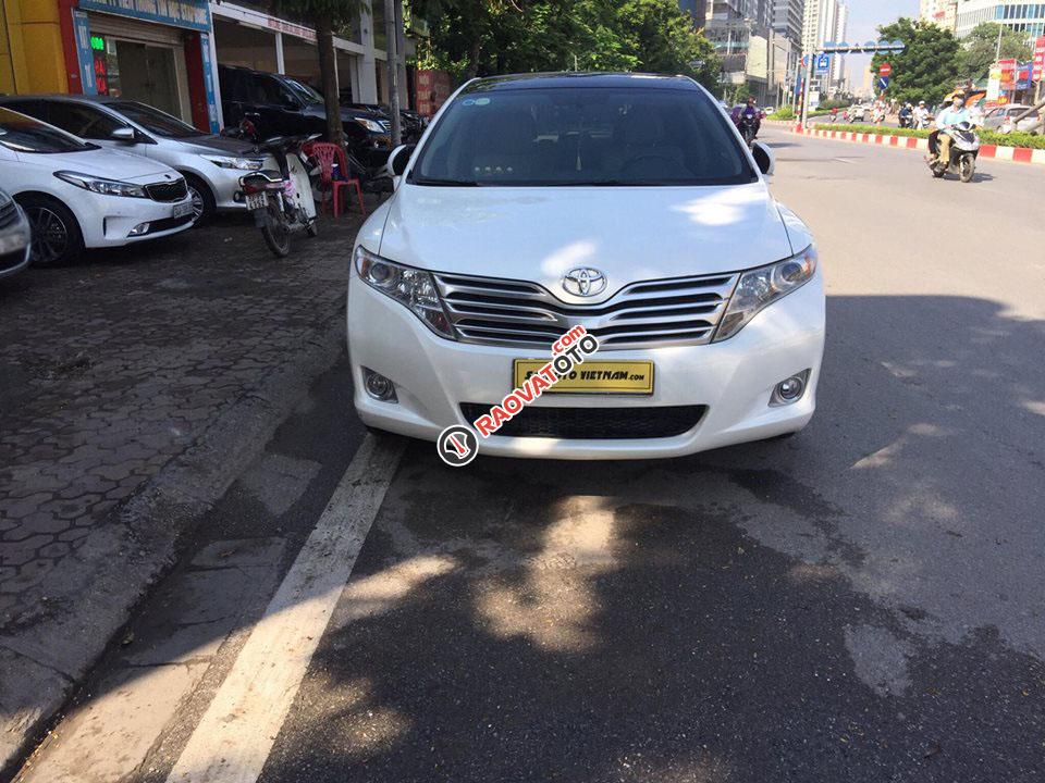 Bán Toyota Venza 2.7 AT đời 2010, màu trắng, xe nhập, 845tr-0