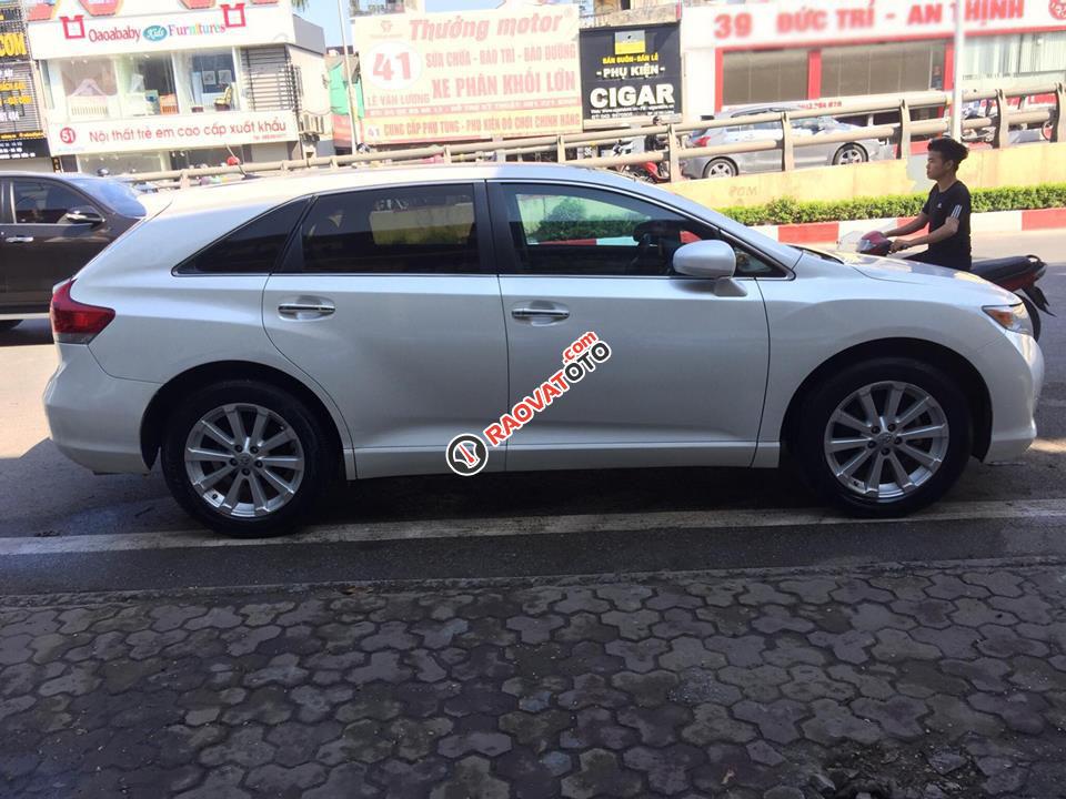 Bán Toyota Venza 2.7 AT đời 2010, màu trắng, xe nhập, 845tr-4