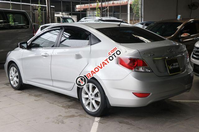 Bán ô tô Hyundai Accent blue 1.4AT đời 2013, màu bạc-1