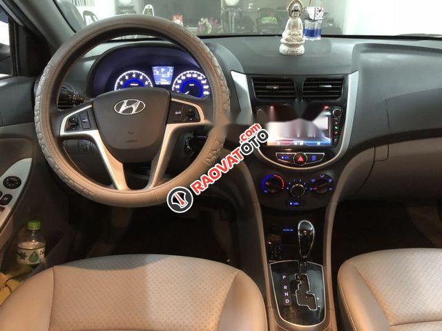 Cần bán Hyundai Accent Blue  1.4AT 2013, màu bạc, nhập khẩu Hàn Quốc  -2