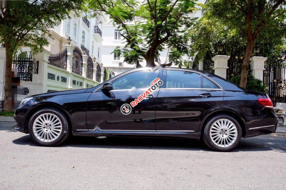 Cần bán xe Mercedes 200 năm 2015, màu đen-1