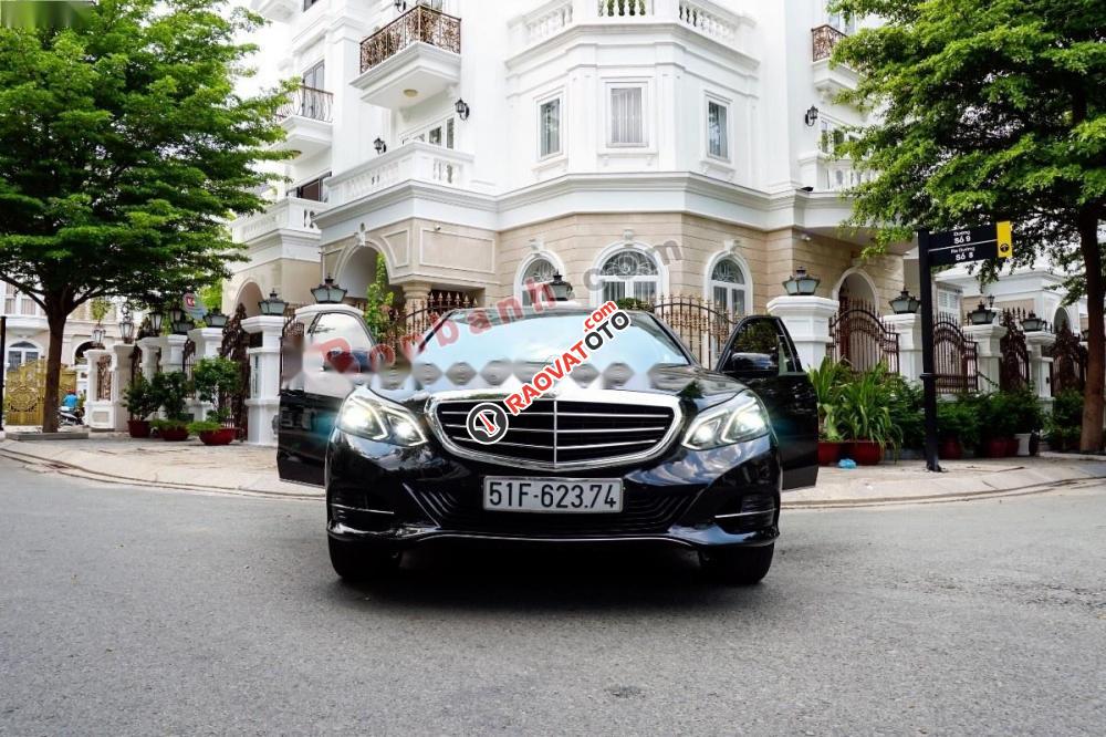 Cần bán xe Mercedes 200 năm 2015, màu đen-6